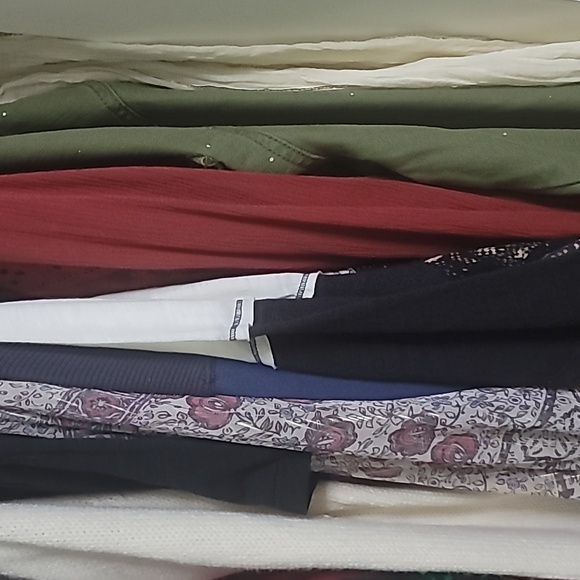 Meet your Posher, Jennifer - Picture 3 of 3